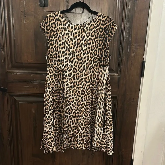 Leopard Print Women's Dress - Picture 5 of 6